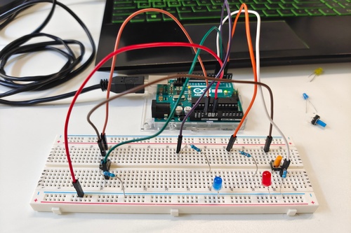 Kurs Introduction to Coding and Robotics with Arduino